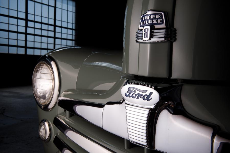  Ford V8 Super Deluxe Station Wagon 1948 года  (фото 7 из 62)